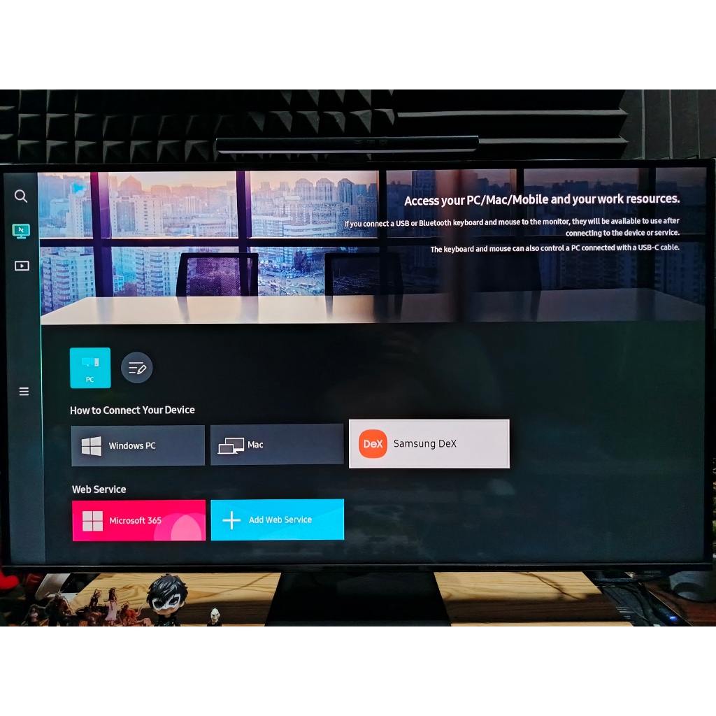 Samsung 43" Smart Monitor M7 M70 4k UHD 99% like new