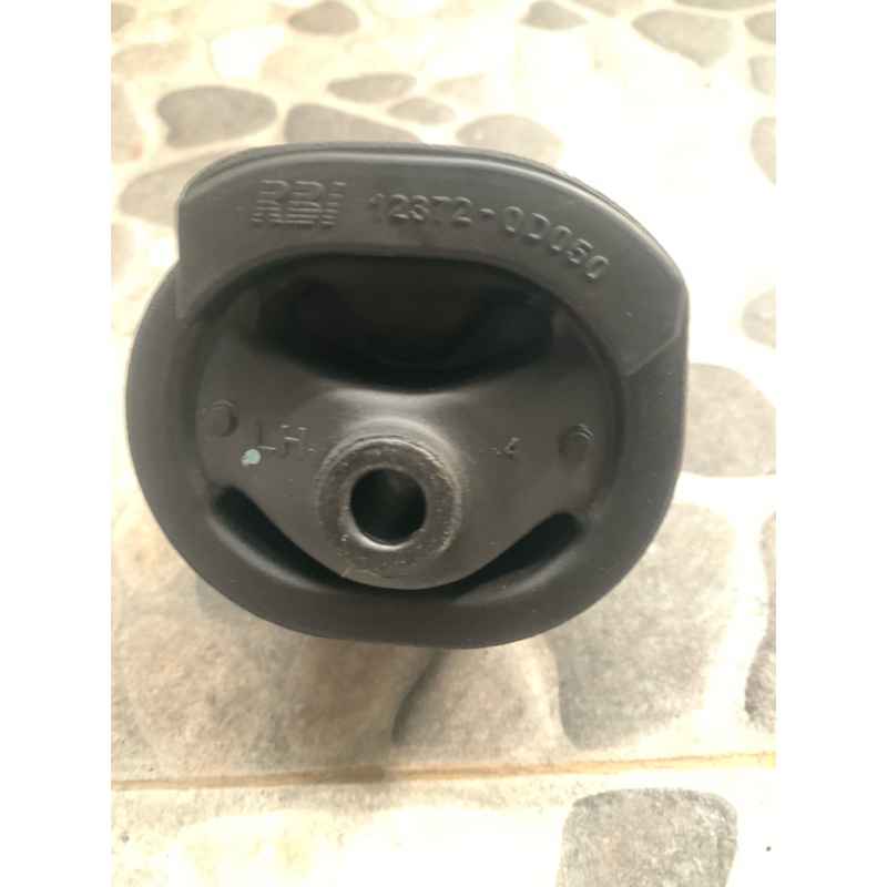 karet engine mounting yaris bakpao MT RBI