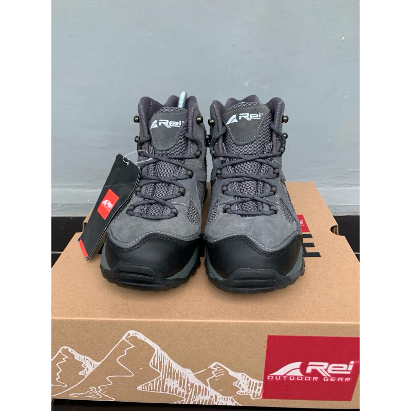 Sepatu Outdoor Trekking Arei Outdoorgear