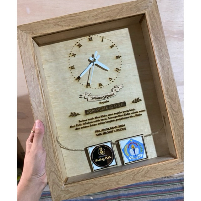 FRAME FIGURA 3D + JAM GIFT HADIAH KENANG KENANGAN SEKOLAH PKL KKN