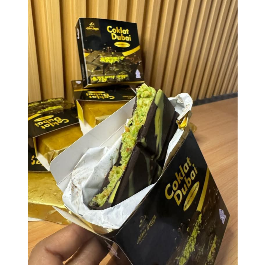 

COKLAT DUBAI VIRALL ENAK LEZATT