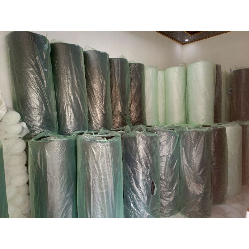 

bubblewrap hitam dan putih 3kg