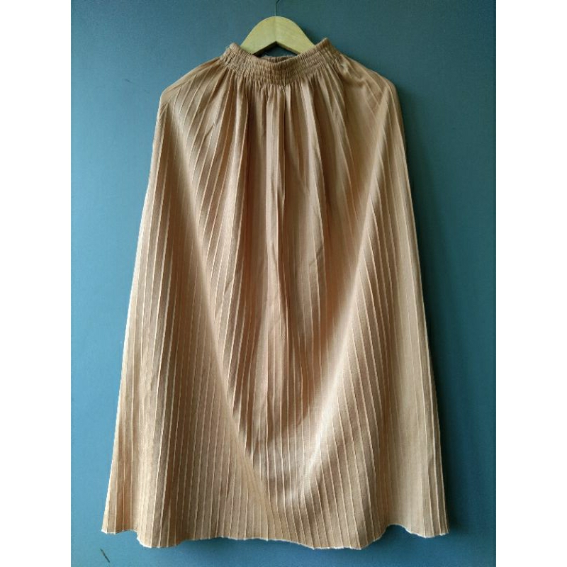 PRELOVED ROK PLISKET