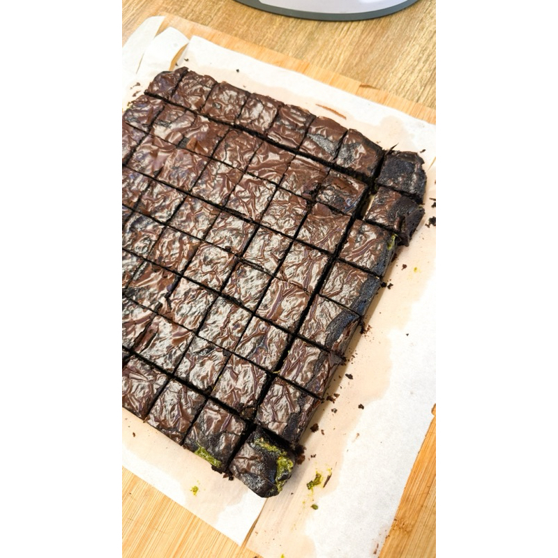 

PISTACHIO KUNAFA | COKLAT DUBAI BROWNIES 1 LOYANG 22x22