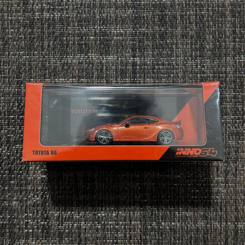 Inno64 Toyota 86 Orange 2014