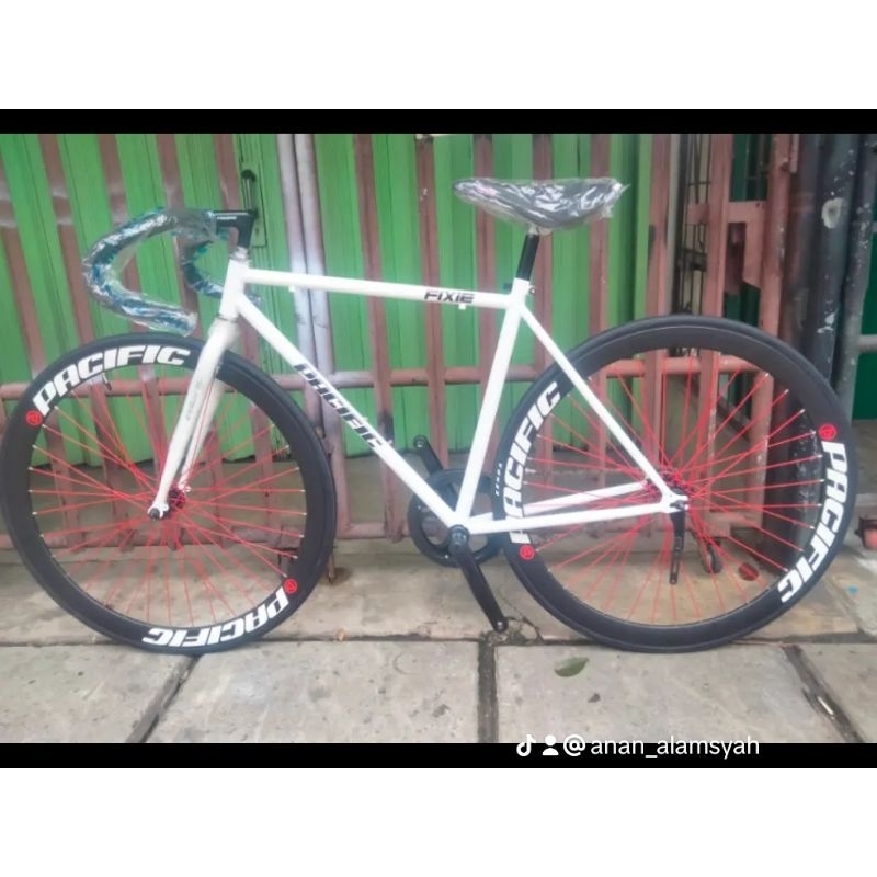 Sepeda fixie Pacific rem terpedo road bike
