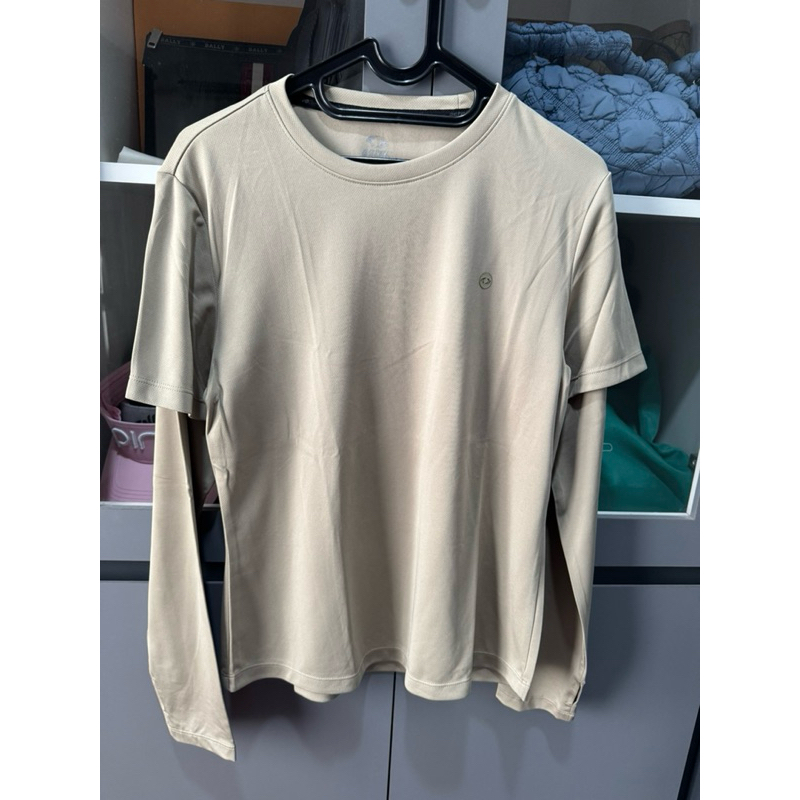 Preloved Kaos Olahraga Wanita Astec