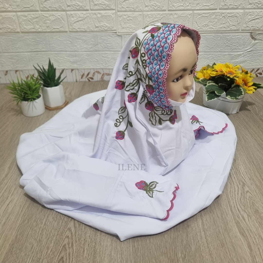 Mukena Terusan Anak SD 9 Tahun ke Bawah Bordir Putih Motif Bunga Stroberi