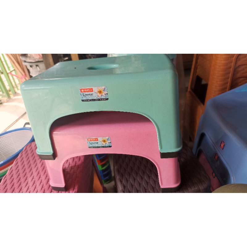 Kursi Jengkok/Kursi Plastik Jengkok