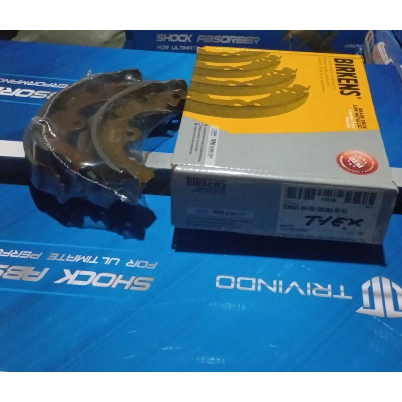 Brake shoe /kampas rem belakang Toyota starlet 85-98 Toyota soluna 2000-2003