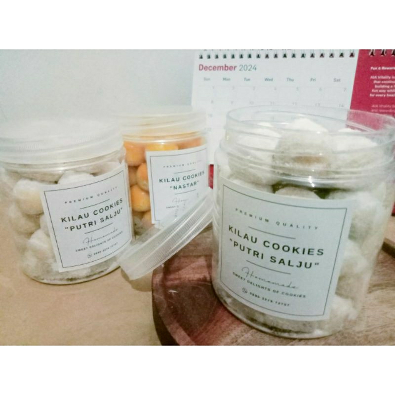 

Putri Salju Butter Premium/ Premium Cookies/ Jar 600ml