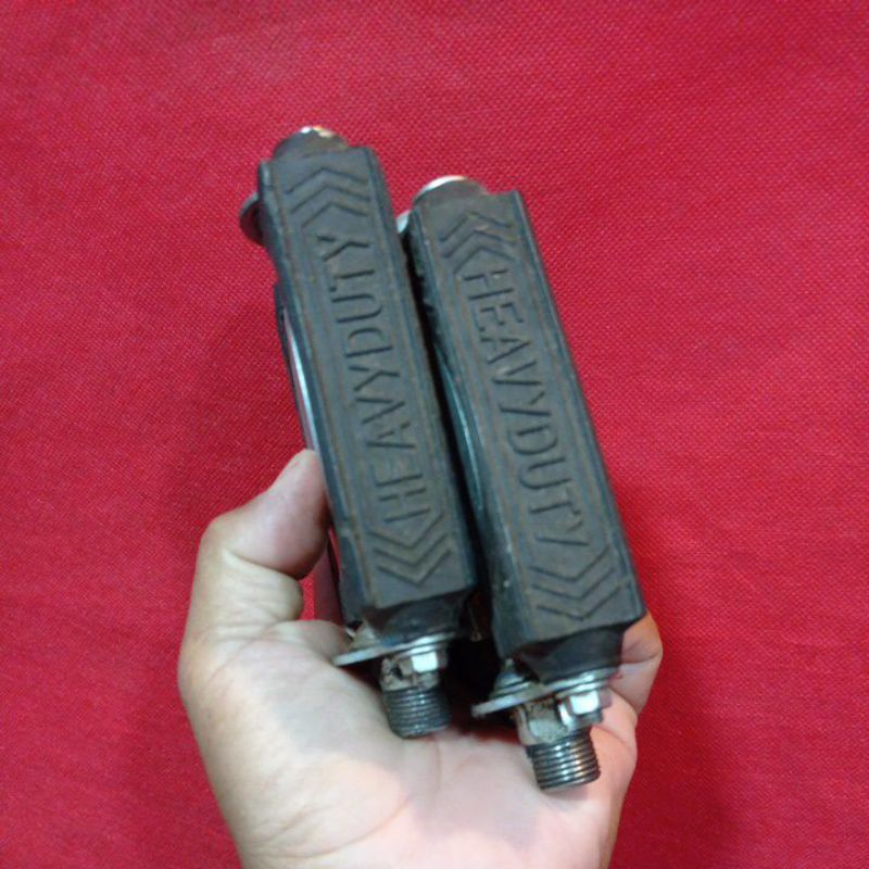 pedal sepeda onthel tua
