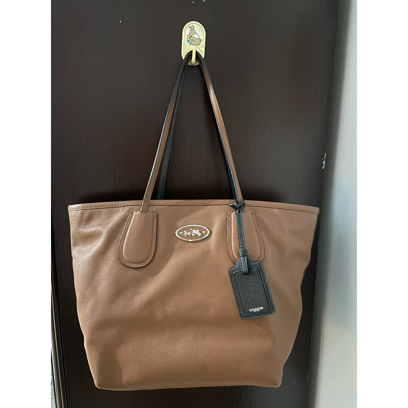 PRELOVED TAS COACH KULIT WARNA COKLAT / BROWN - IN A GOOD CONDITION - LENGKAP DUSTBAG - ORIGINAL OUT