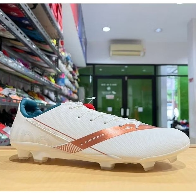 SPECS ACC UNO FG White