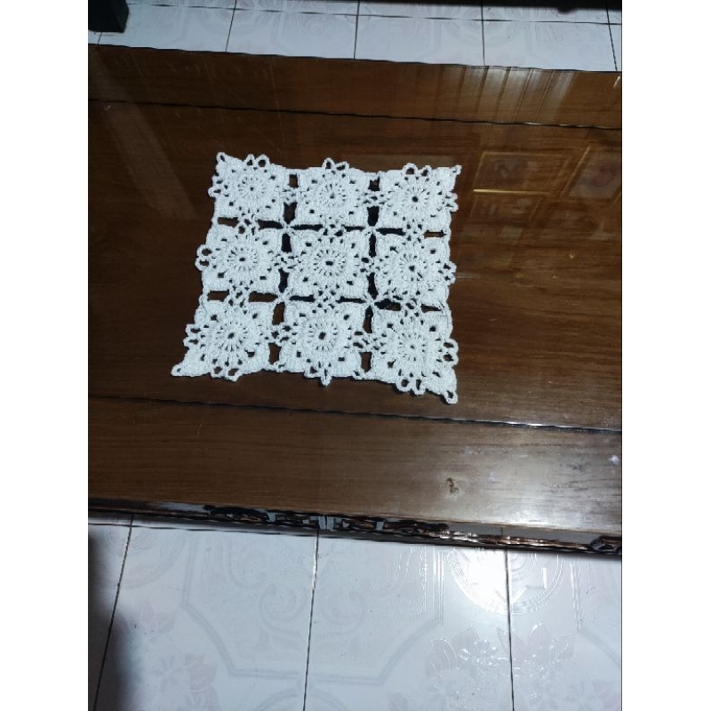 taplak segi rajut 28cm.