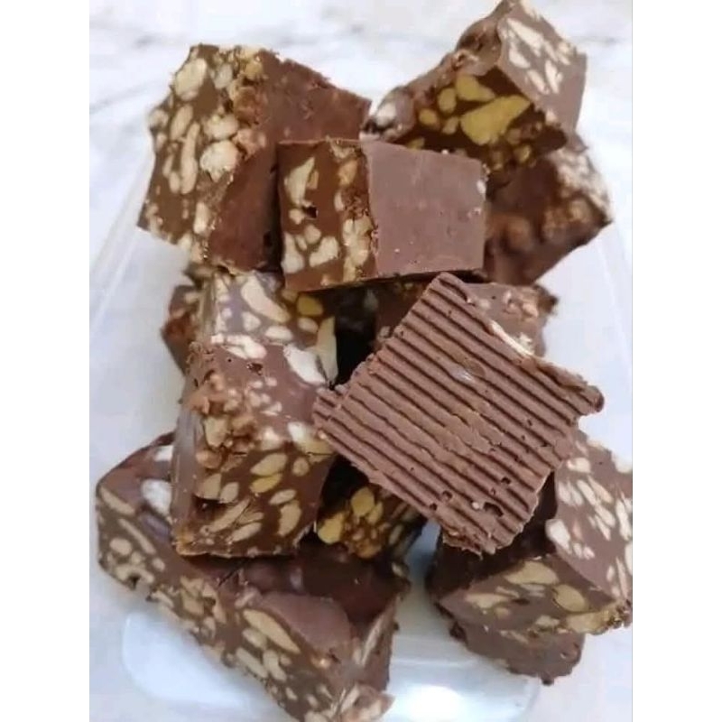 patahan coklat silver queen