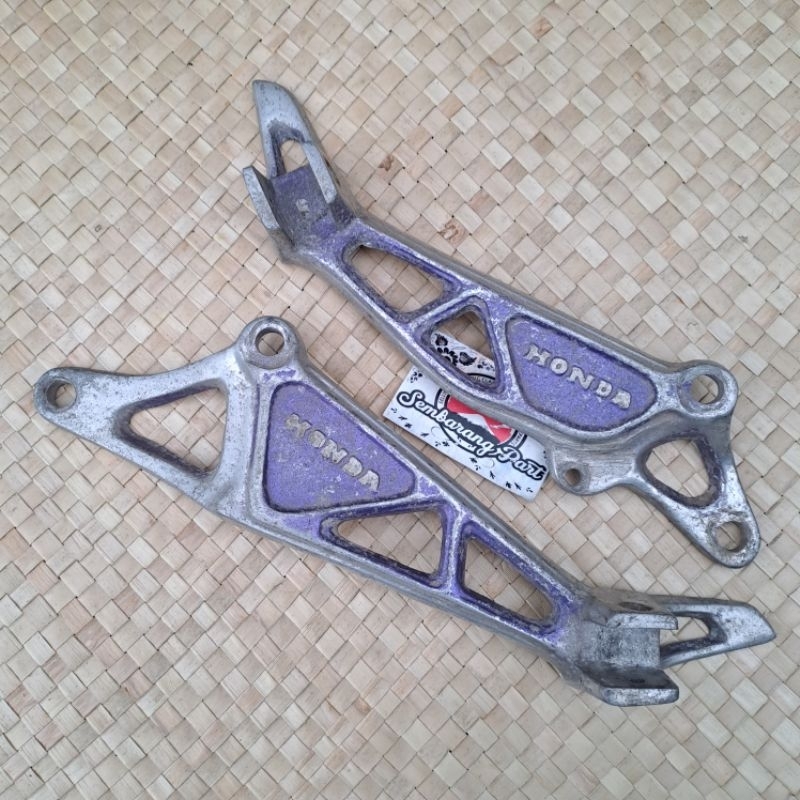 STEP POSTEP FOOTSTEP PIJAKAN KAKI BELAKANG HONDA ASTREA GRAND LEGENDA IMPRESSA VARIASI LAMA