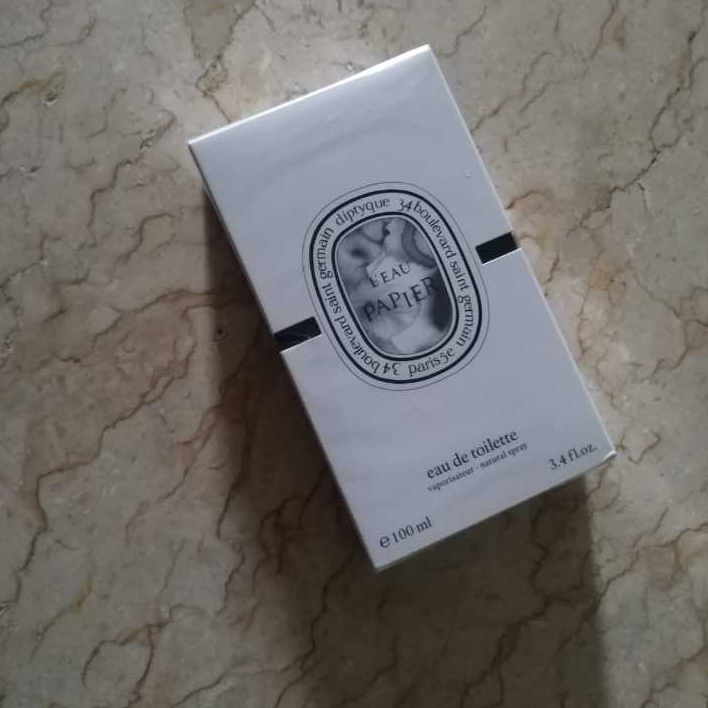 decant vial  L'Eau Papier Diptyque LEau Papier Diptyque perfume try sample