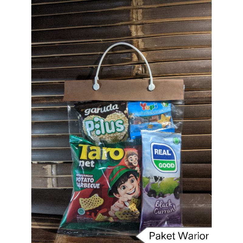

Paket Snack Ulang Tahun Anak Murah/Hampers praktis/Bingkisan snack simple