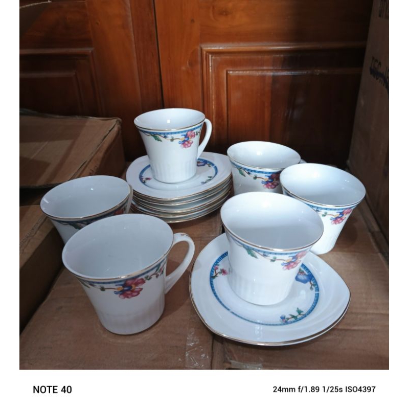 6 psg Cangkir keramik 250ml bunga lis mas 12pcs (isi 6 cangkir + 6 lepek) 12 pcs set cangkir keramik