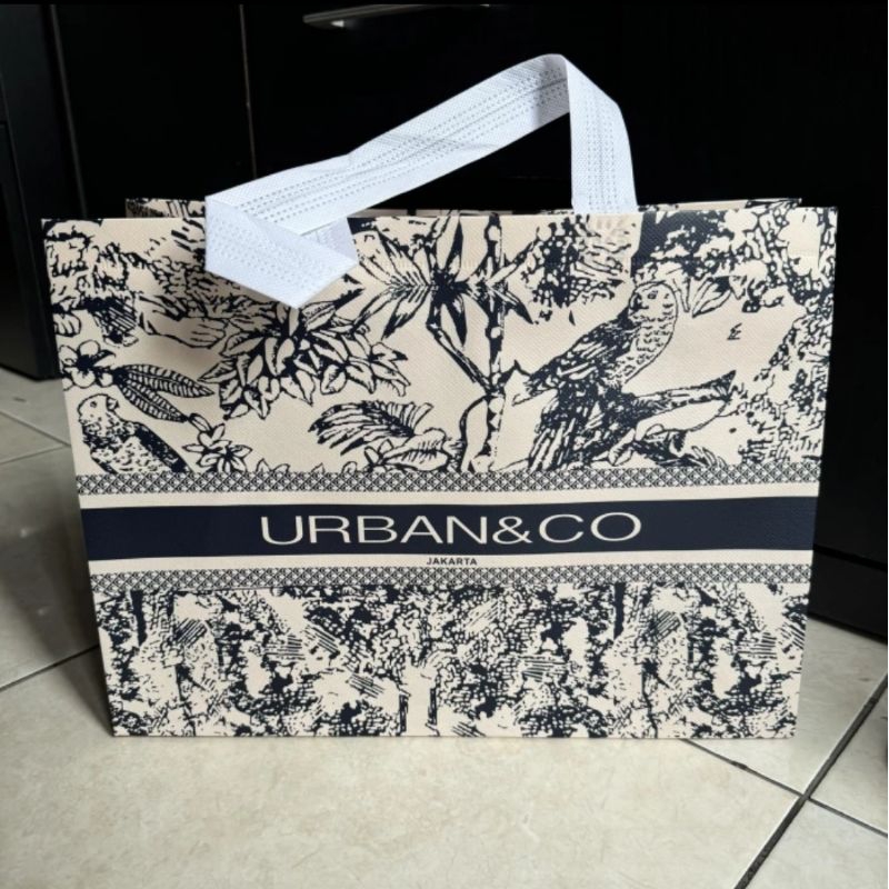 

preloved paper bag urban&co ori