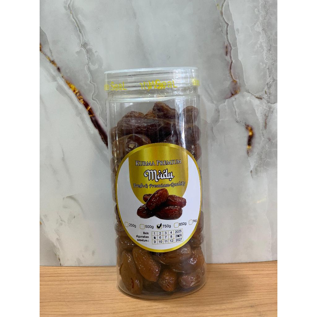 

Kurma Tunisia Madu Premium Original Kemasan Toples 750gr dan 500gr - Snack Makanan - Food