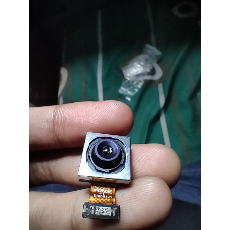 Kamera utama belakang (Big) realme 8pro