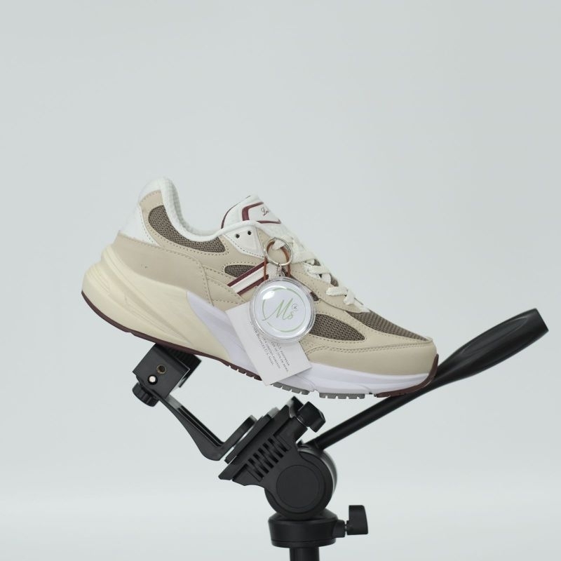 Sepatu Women's new balance 990 Loro Piana