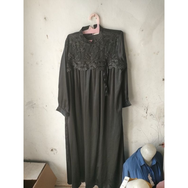 gamis jumbo hitam