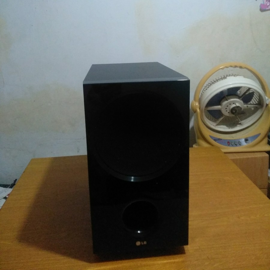 SPEAKER SUBWOOFER AKTIF 6INCH 6OHM 300WATT BASS MANTAP ORI LG READY BOS