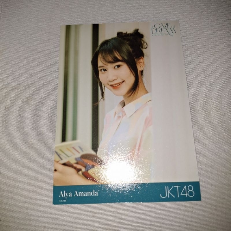 

PP photopack official Alya Amanda JKT48 kalender 2025 a gaze of dream heartening