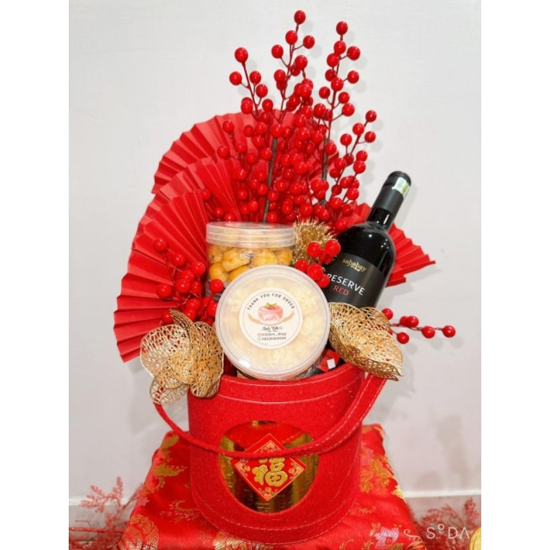 

PARCEL IMLEK WINE AND PASTRY/Hampers imlek buket