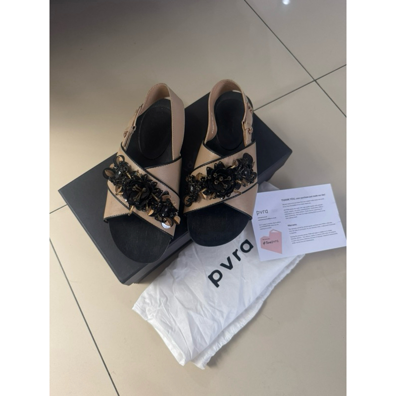 [PRELOVED LIKE NEW] PVRA Sandal Wanita Cavvami Light Tan Black sz 36