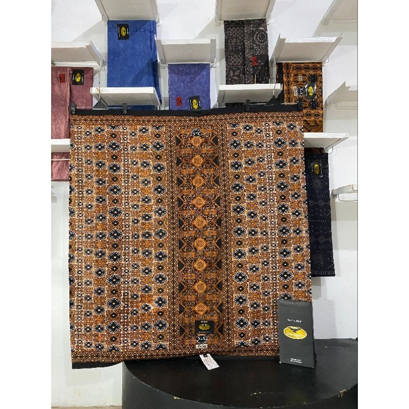SARUNG BATIK KALONGGUH// SARUNG NUSANTARA// SARUNG BATIK SANTRI// SARUNG INDONESIA