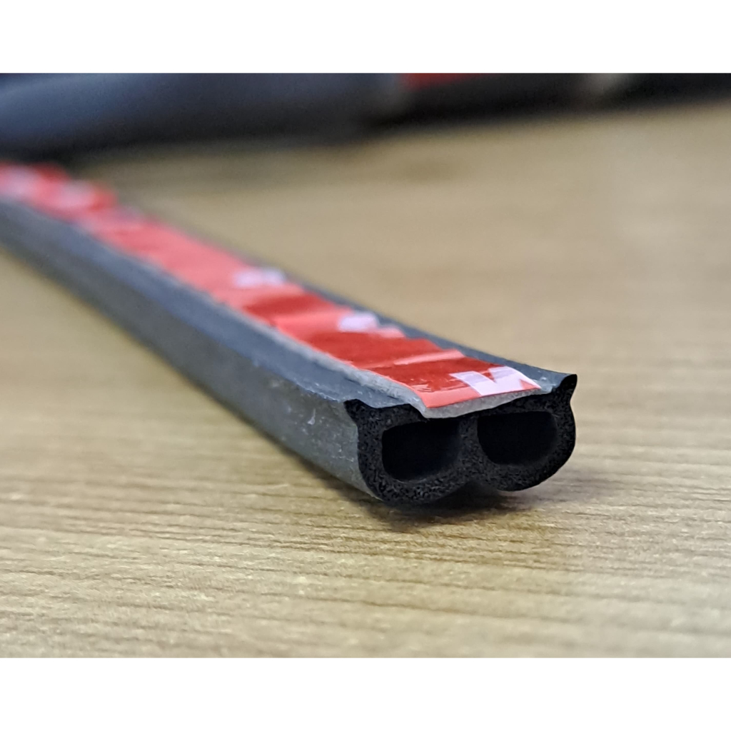 EPDM Seal Strip/ Karet Peredam Pintu Mobil Model B Dengan 3M Adhesive