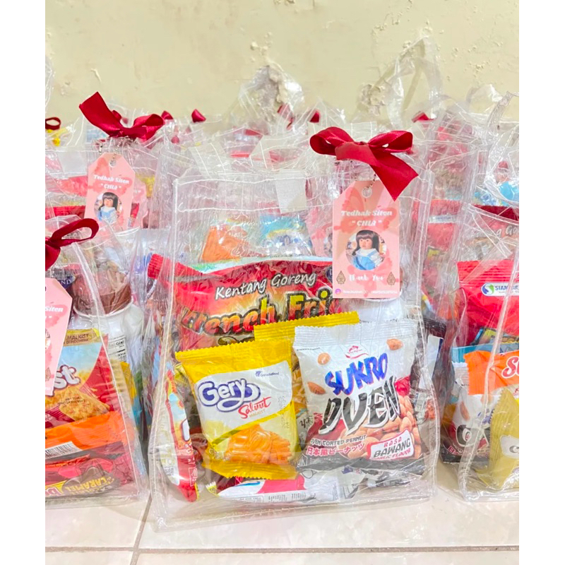 

TAS HAMPERS SNACK ULANG TAHUN WEDDING PERNIKAHAN TEDHAK SITEN HANGTAG TURUN TANAH WISUDA HADIAH GIFT