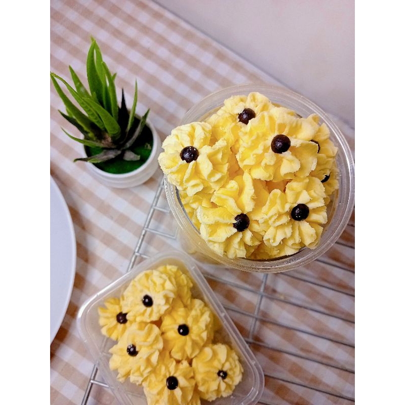 

Kue Semprit Kue Kering Mawar ll Ready Harga Murah