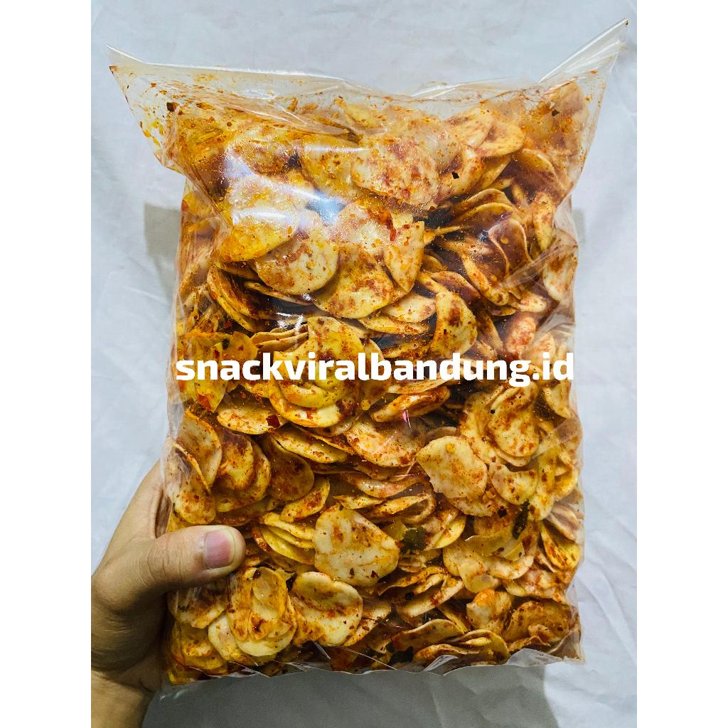 

seblak kering kerupuk putih/sebring kerupuk kemplang putih/kerupuk seblak pedas daun jeruk enak gurih bumbu melimpah