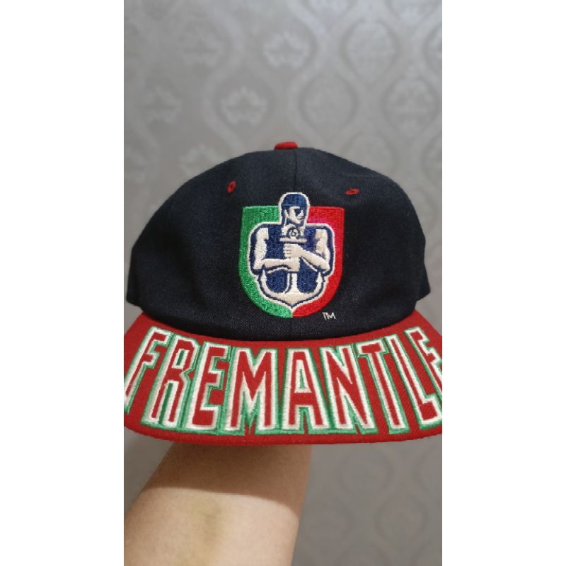 Topi Vintage Starter