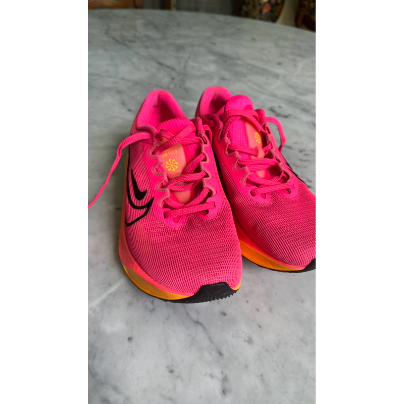 Nike zoom fly 5 woman running