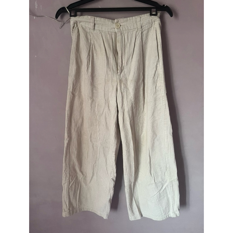 GU UNIQLO CURDOROY PANTS (kulot bw broken white)