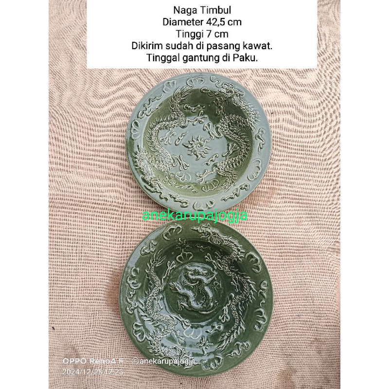 2 buah piring keramik naga timbul hijau celadon untuk pajangan dinding