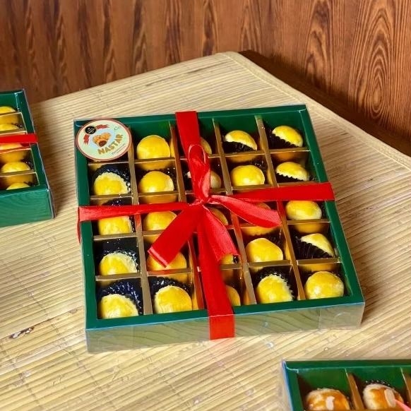 

[PREMIUM] HAMPERS KUE NASTAR JUMBO