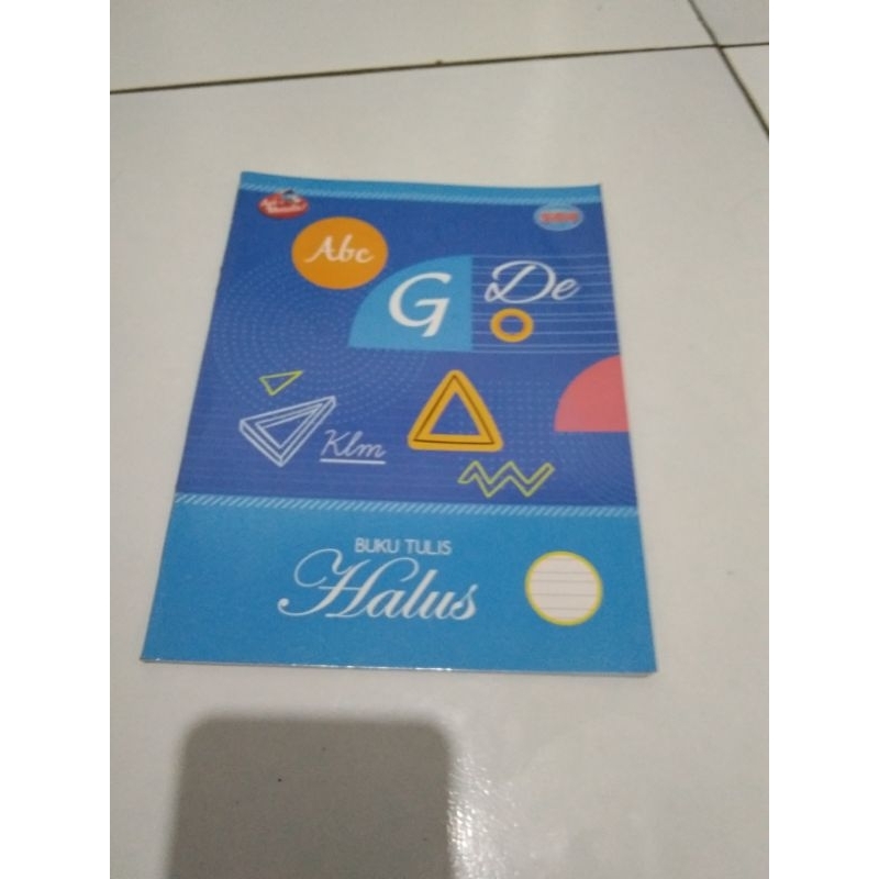 

Buku Tulis Halus 3 Garis