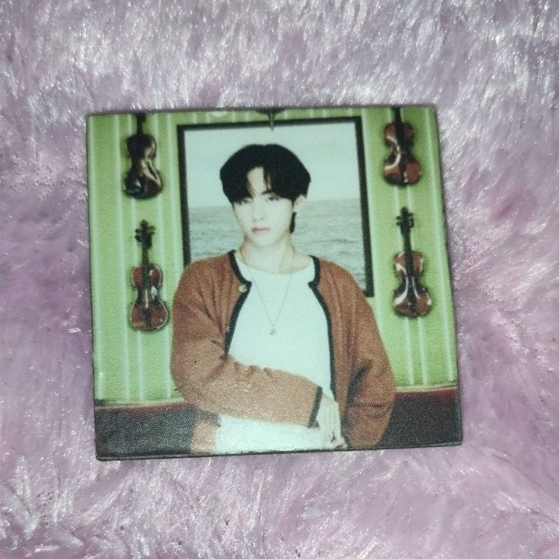 Pajangan Foto Kim Taehyung BTS