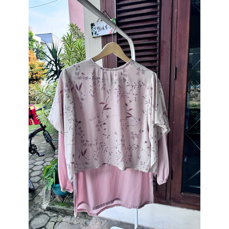 Preloved Top Aleza Label