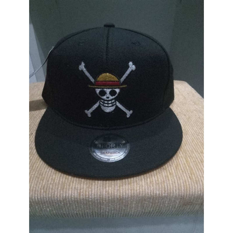 Topi Snapback Hitam One Piece