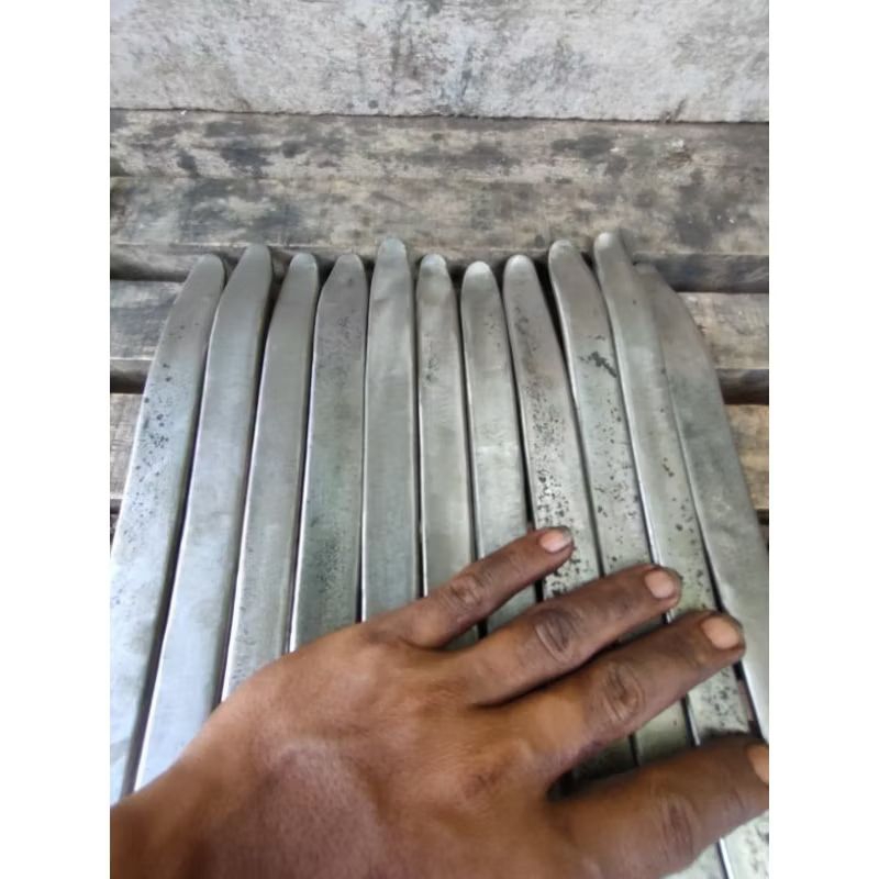 Cukil Ban Bahan Baja Per Panjang 30CM