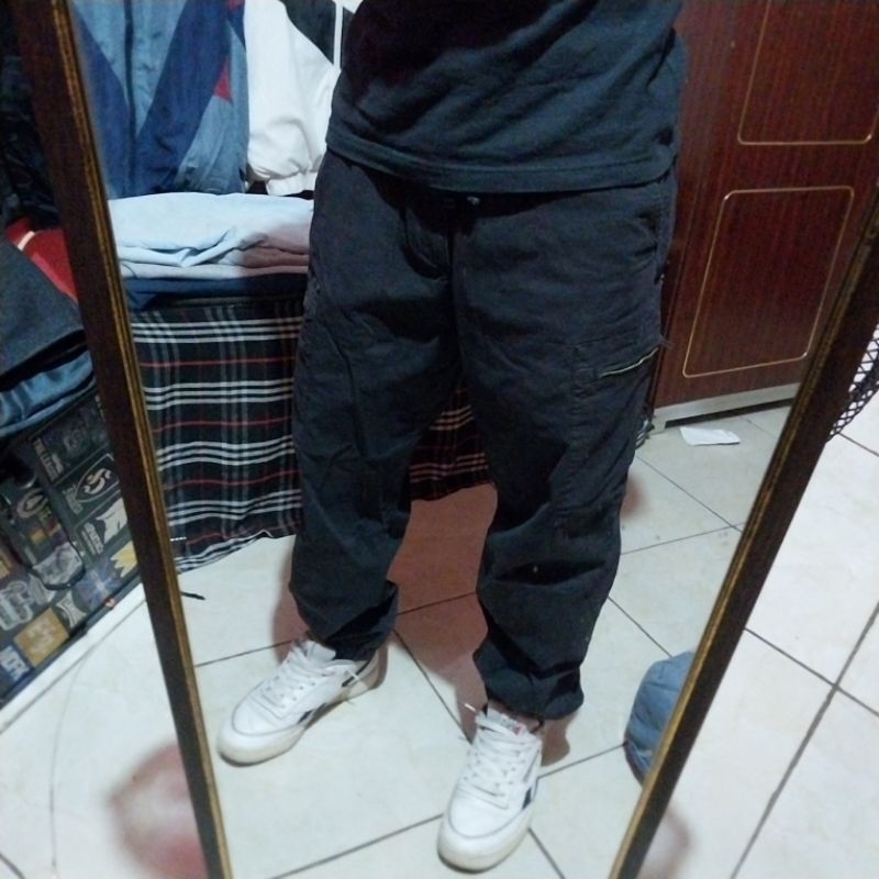 Uniqlo cargo jogger second bekas