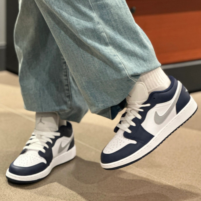 ✅NIKE Jordan Air Jordan 1 low WHITE AND BLUE 553558-141